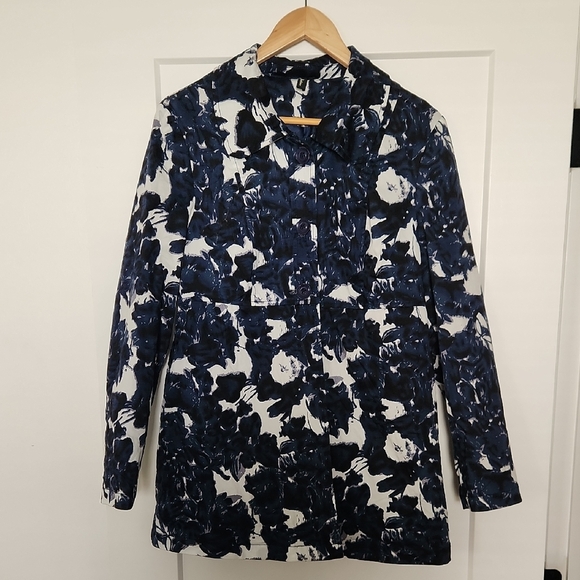Floral Button Down Lightweight Jacket - Picture 2 of 7